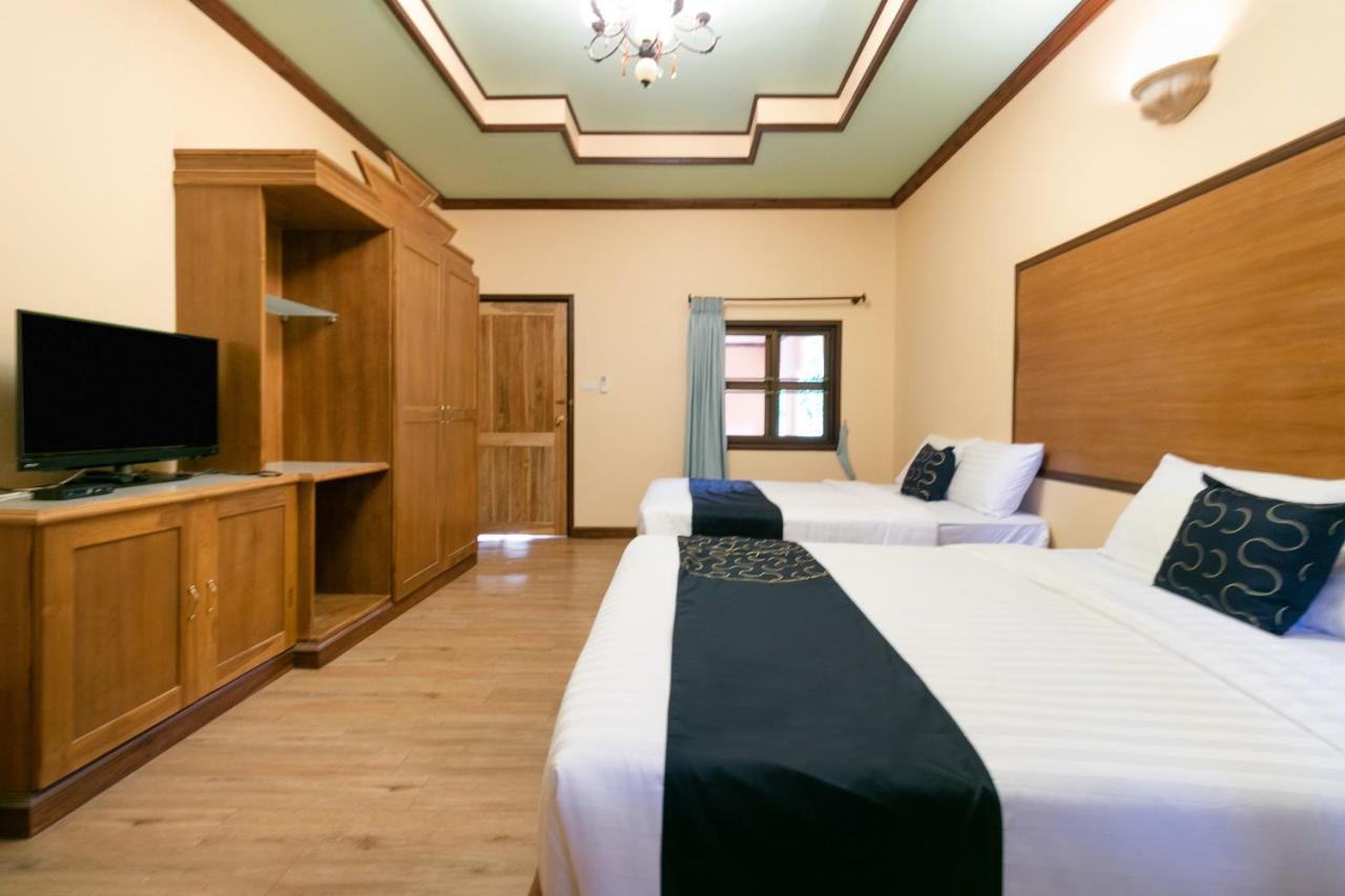 Capital O 1110 Khaoyai Cowboy City Resort หมูสี ภายนอก รูปภาพ