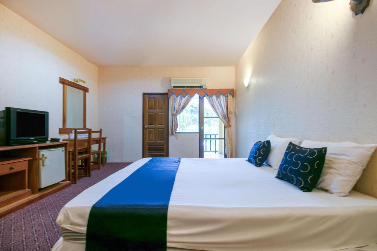 Capital O 1110 Khaoyai Cowboy City Resort หมูสี ภายนอก รูปภาพ