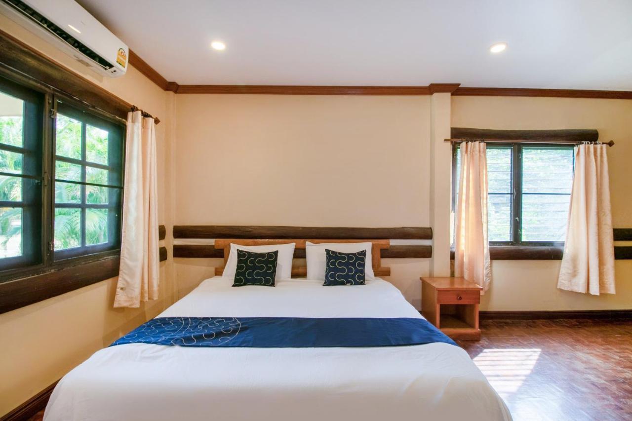 Capital O 1110 Khaoyai Cowboy City Resort หมูสี ภายนอก รูปภาพ