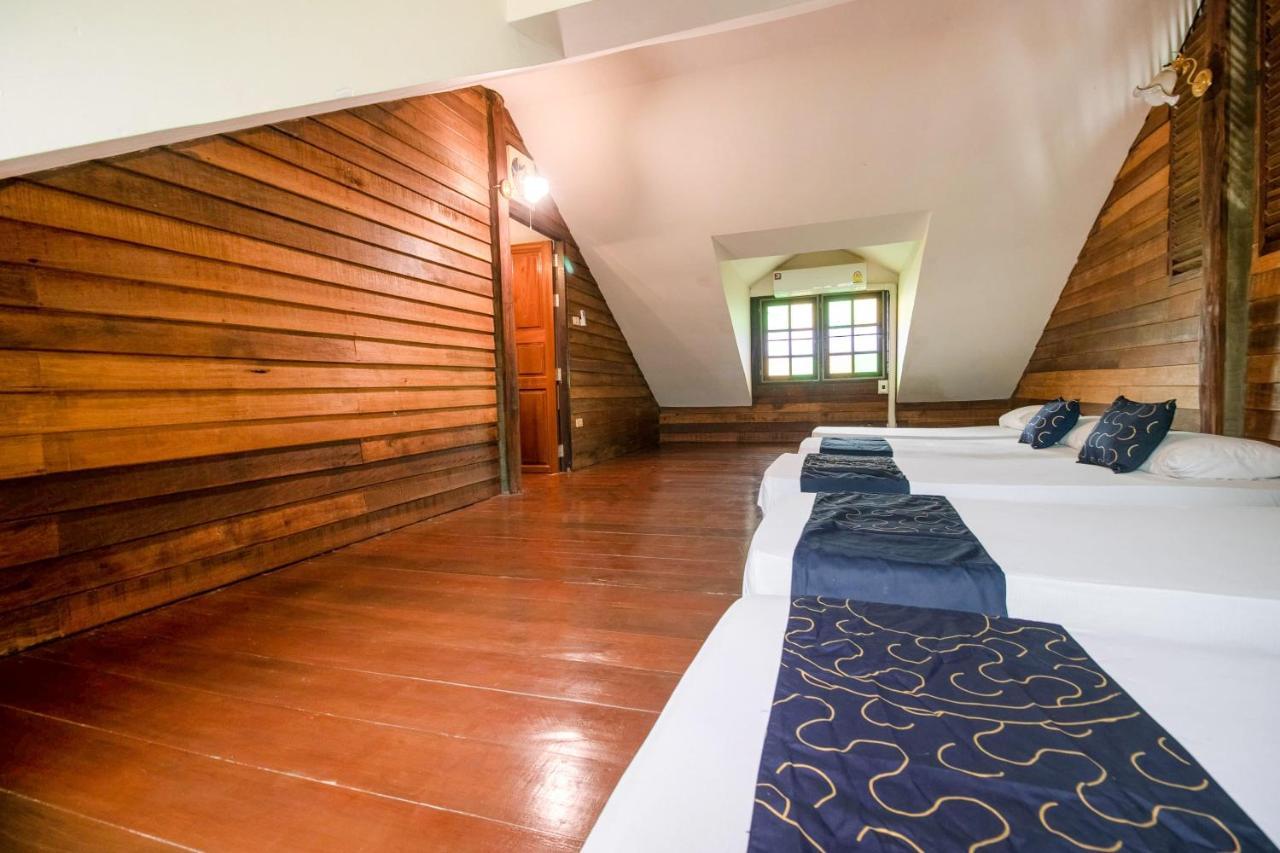Capital O 1110 Khaoyai Cowboy City Resort หมูสี ภายนอก รูปภาพ